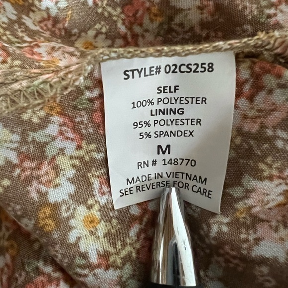 NWT Sienna Sky Floral Skirt With Smocked Waist and Tiers Size M - Picture 6 of 6